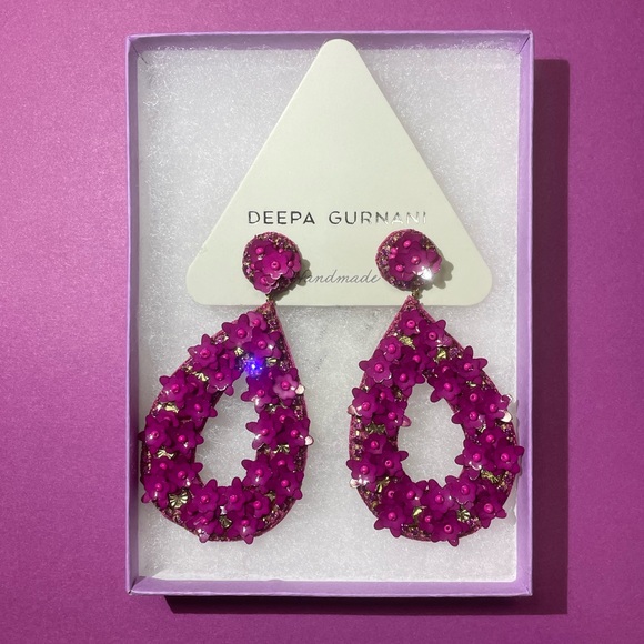 NWT Deepa Gurnani Anthropolgie Beaded Crystal Flower Statement Earrings - Picture 11 of 12